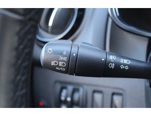 
										RENAULT CLIO LIMITED TCE 66KW (90CV) -18 full									