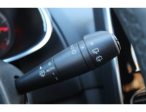 
										RENAULT CLIO LIMITED TCE 66KW (90CV) -18 full									