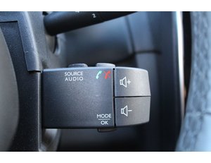 
										RENAULT CLIO LIMITED TCE 66KW (90CV) -18 full									