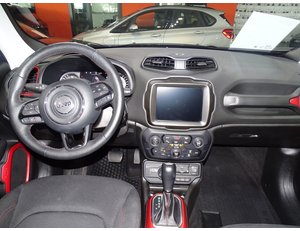 
										JEEP RENEGADE TRAILHAWK 4XE 1.3 PHEV 177KW(240CV) AT full									
