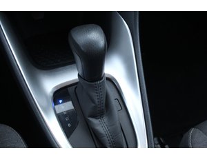 
										TOYOTA YARIS 1.5 120H STYLE full									