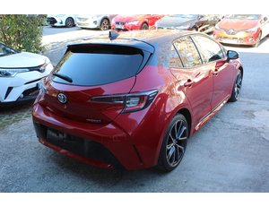 
										TOYOTA COROLLA 1.8 125H STYLE E-CVT full									