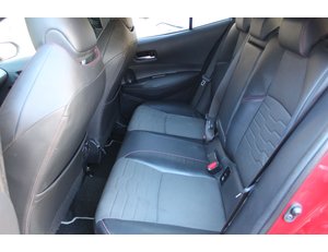 
										TOYOTA COROLLA 1.8 125H STYLE E-CVT full									