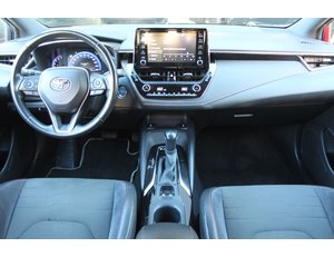 
										TOYOTA COROLLA 1.8 125H STYLE E-CVT full									