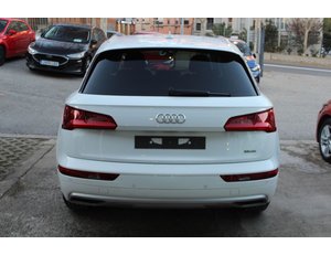 
										AUDI Q5 BLACK LINE 50 TFSI E QUATTRO full									