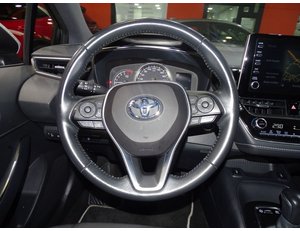 
										TOYOTA COROLLA 1.8 125H ACTIVE TECH E-CVT full									