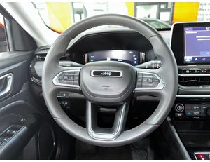 
										JEEP COMPASS 4XE 1.3 PHEV 140KW(190CV) LIMITED AT AWD full									