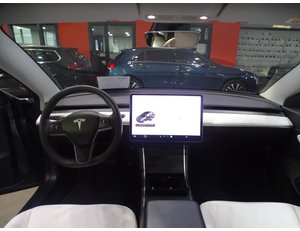 
										TESLA MODEL 3 GRAN AUTONOMIA AWD full									