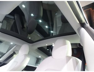 
										TESLA MODEL 3 GRAN AUTONOMIA AWD full									