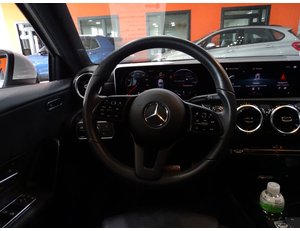 
										MERCEDES BENZ CLASE A MERCEDES A 180 D full									
