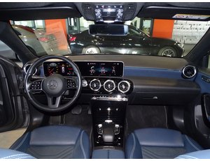 
										MERCEDES BENZ CLASE A MERCEDES A 180 D full									