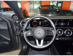 
										MERCEDES BENZ CLASE A MERCEDES A 180 D full									