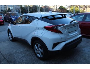
										TOYOTA C-HR 1.8 125H ACTIVE full									