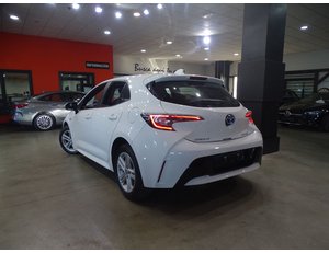 
										TOYOTA COROLLA 1.8 125H ACTIVE TECH E-CVT full									