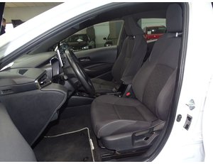 
										TOYOTA COROLLA 1.8 125H ACTIVE TECH E-CVT full									