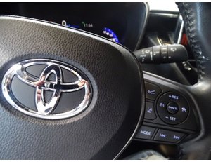 
										TOYOTA COROLLA 1.8 125H ACTIVE TECH E-CVT full									