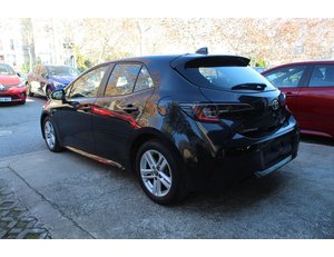 
										TOYOTA COROLLA 1.8 125H ACTIVE E-CVT full									