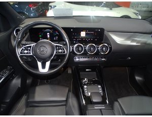 
										MERCEDES BENZ GLA MERCEDES 250 E full									