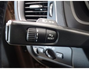 
										VOLVO V40 CROSS COUNTRY 2.0 D2 KINETIC full									