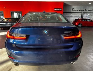 
										BMW SERIE 3 330E full									