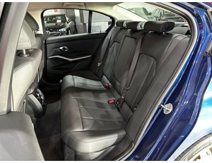 
										BMW SERIE 3 330E full									