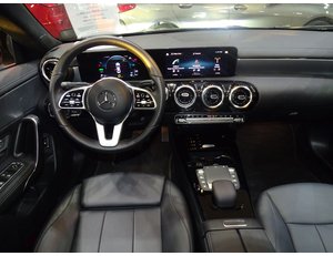 
										MERCEDES BENZ CLA MERCEDES 250 E full									