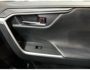 
										TOYOTA RAV4 2.5L 220H BUSINESS full									