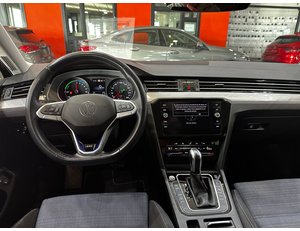 
										VOLKSWAGEN PASSAT VARIANT GTE 1.4 TSI E-POWER 115KW + 85KW full									