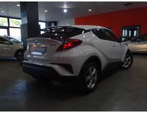 
										TOYOTA C-HR 1.8 125H ACTIVE full									