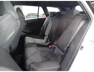 
										TOYOTA COROLLA 1.8 125H ACTIVE TECH E-CVT full									