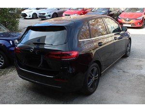 
										MERCEDES BENZ CLASE B MERCEDES B 180 D full									