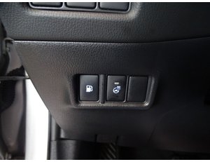 
										TOYOTA C-HR 2.0 180H ADVANCE full									