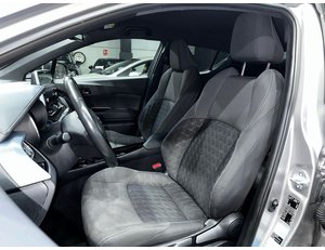 
										TOYOTA C-HR 2.0 180H ADVANCE full									
