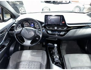 
										TOYOTA C-HR 2.0 180H ADVANCE full									