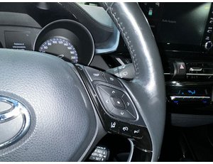 
										TOYOTA C-HR 2.0 180H ADVANCE full									
