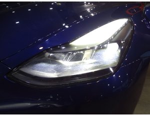 
										TESLA MODEL 3 RWD full									
