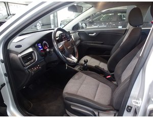 
										KIA STONIC 1.2 DPI 62KW (84CV) CONCEPT full									