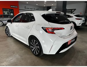 
										TOYOTA COROLLA 1.8 125H STYLE E-CVT full									