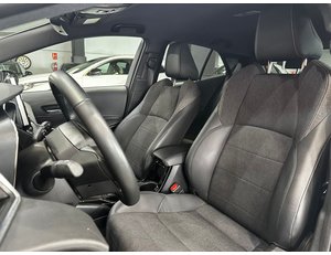 
										TOYOTA COROLLA 1.8 125H STYLE E-CVT full									