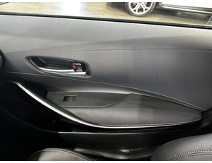 
										TOYOTA COROLLA 1.8 125H STYLE E-CVT full									