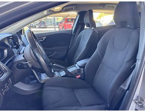 
										VOLVO V40 2.0 D3 MOMENTUM full									