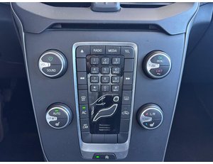 
										VOLVO V40 2.0 D3 MOMENTUM full									