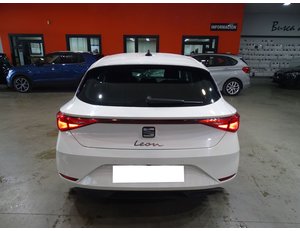 
										SEAT LEON 1.0 ETSI 81KW DSG-7 S&S STYLE full									