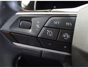 
										SEAT LEON 1.0 ETSI 81KW DSG-7 S&S STYLE full									