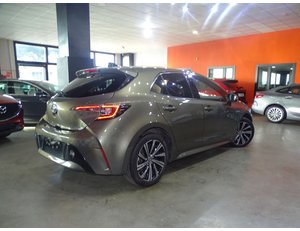 
										TOYOTA COROLLA 1.8 125H STYLE E-CVT full									