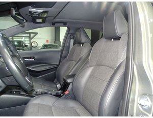 
										TOYOTA COROLLA 1.8 125H STYLE E-CVT full									
