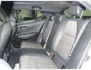 
										TOYOTA COROLLA 1.8 125H STYLE E-CVT full									