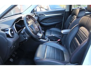 
										MG ZS 1.5 LUXURY full									