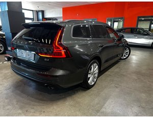 
										VOLVO V60 2.0 B4 (G) MOMENTUM AUTO full									