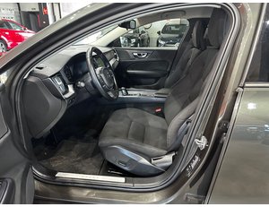 
										VOLVO V60 2.0 B4 (G) MOMENTUM AUTO full									